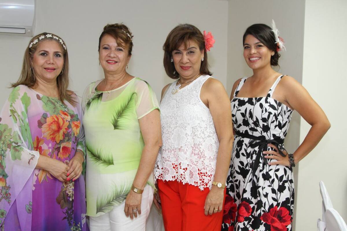 Lucero Betancourt, Clara Vega de Mercado, Milena de Bonfante y Grace Carrascal.
