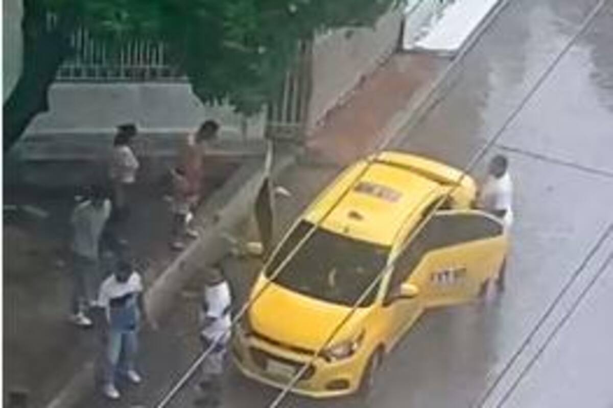 Video: Hombres en moto balean a taxista en el sector de La Plazuela