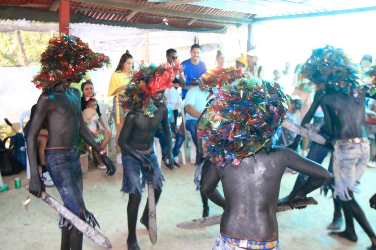 Bisnietos con el baile Danza de Negro.