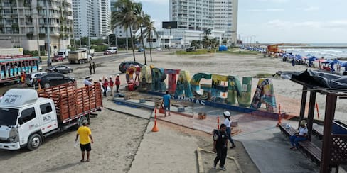 Letras de Cartagena inician su traslado desde Marbella hacia Puerto Duro