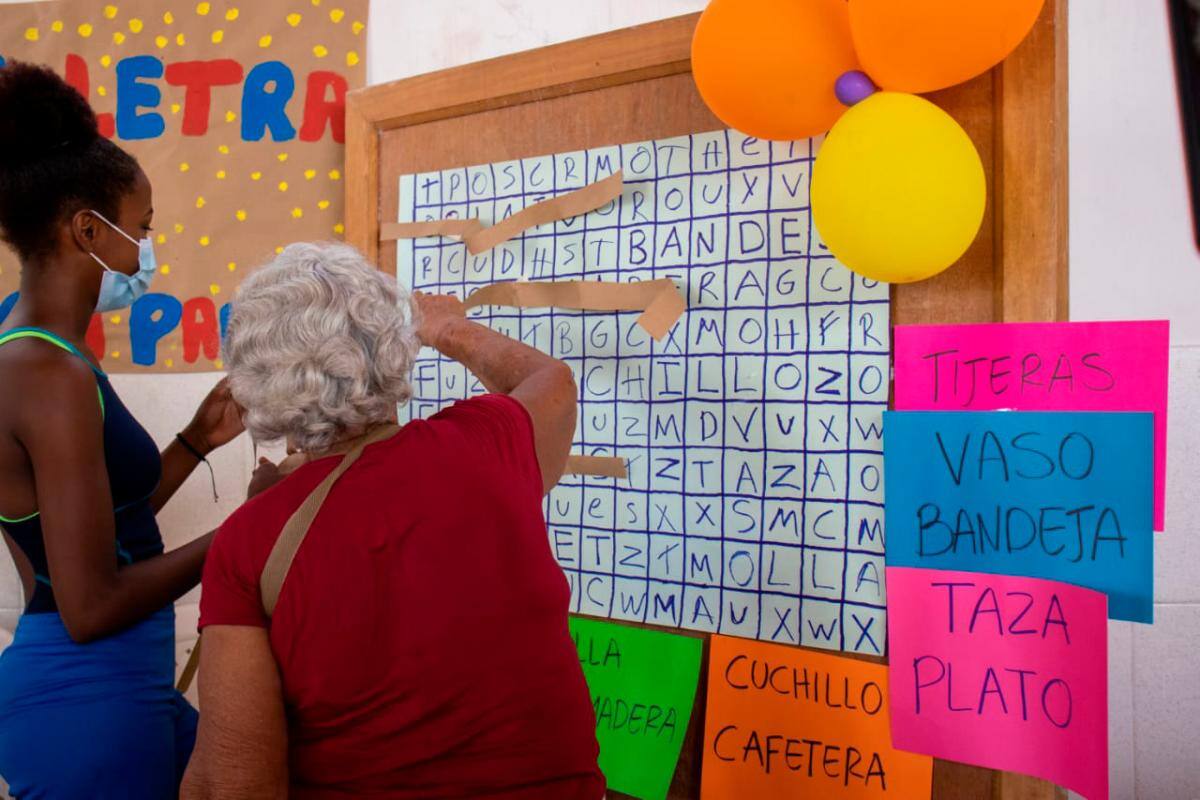 80 abuelitos en Olaya Herrera celebraron la Semana del Adulto Mayor