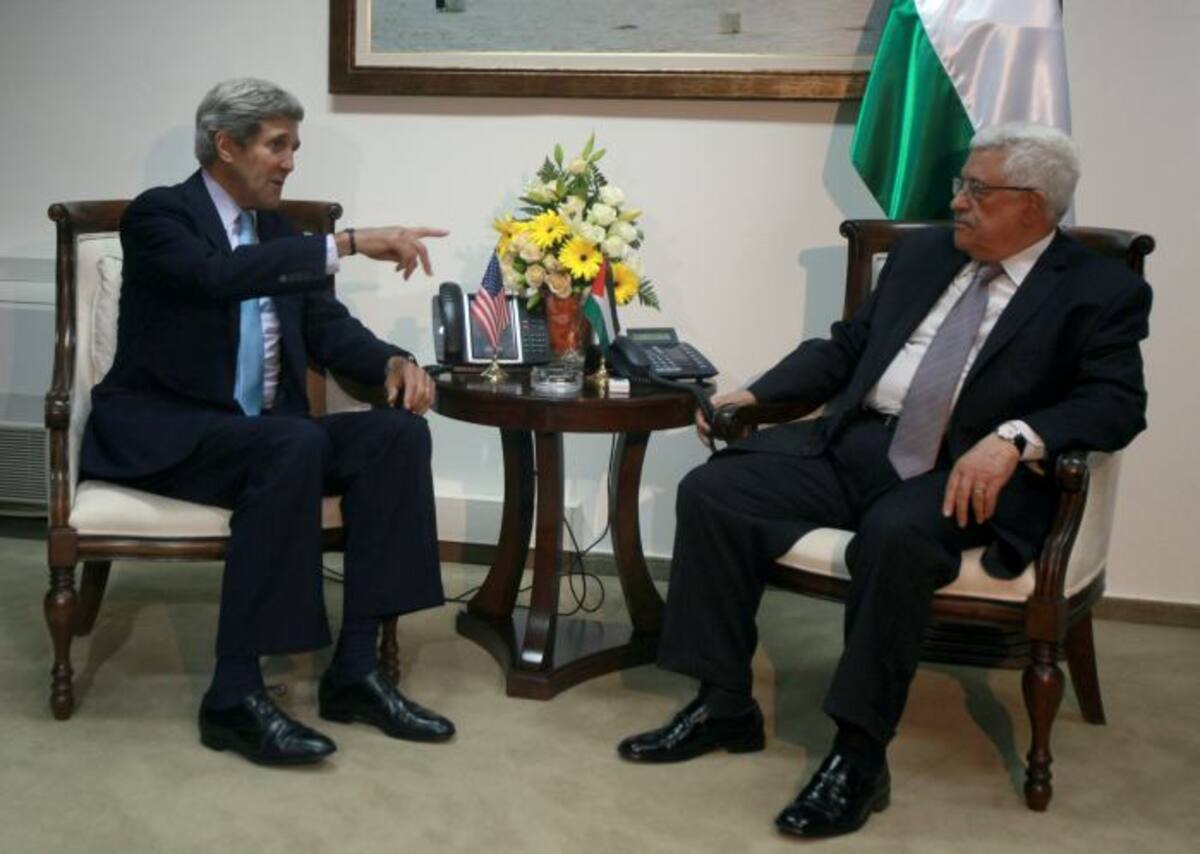 El secretario de Estado estadounidense, John Kerry se reunió con el con el presidente palestino, Mahmud Abas. AFP ABBAS MOMANI