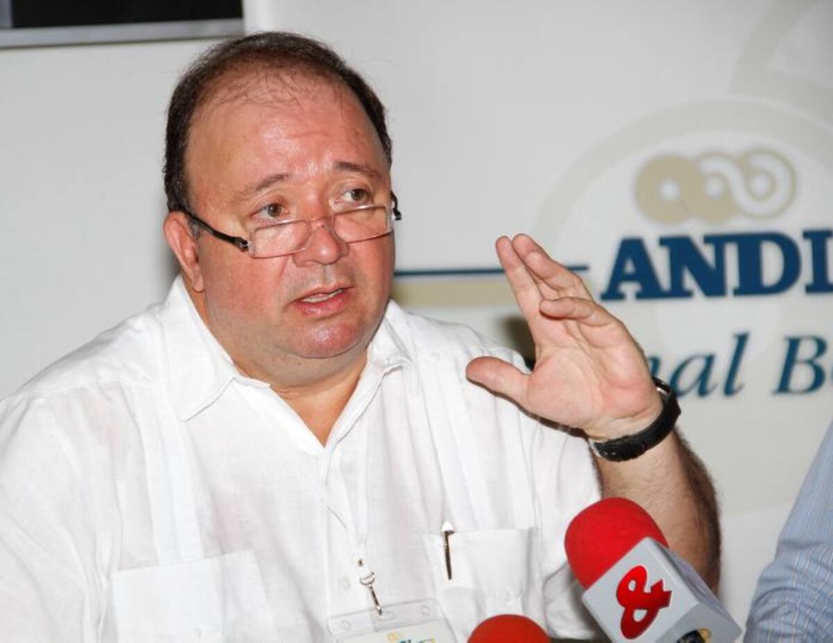 Según el propio ministro Pinzón, el reto más grande que tiene que afrontar Luis Carlos Villegas será la situación con las Bacrim y la seguridad ciudadana, que son las realidades que más afligen a los colombianos en la actualidad. Archivo.