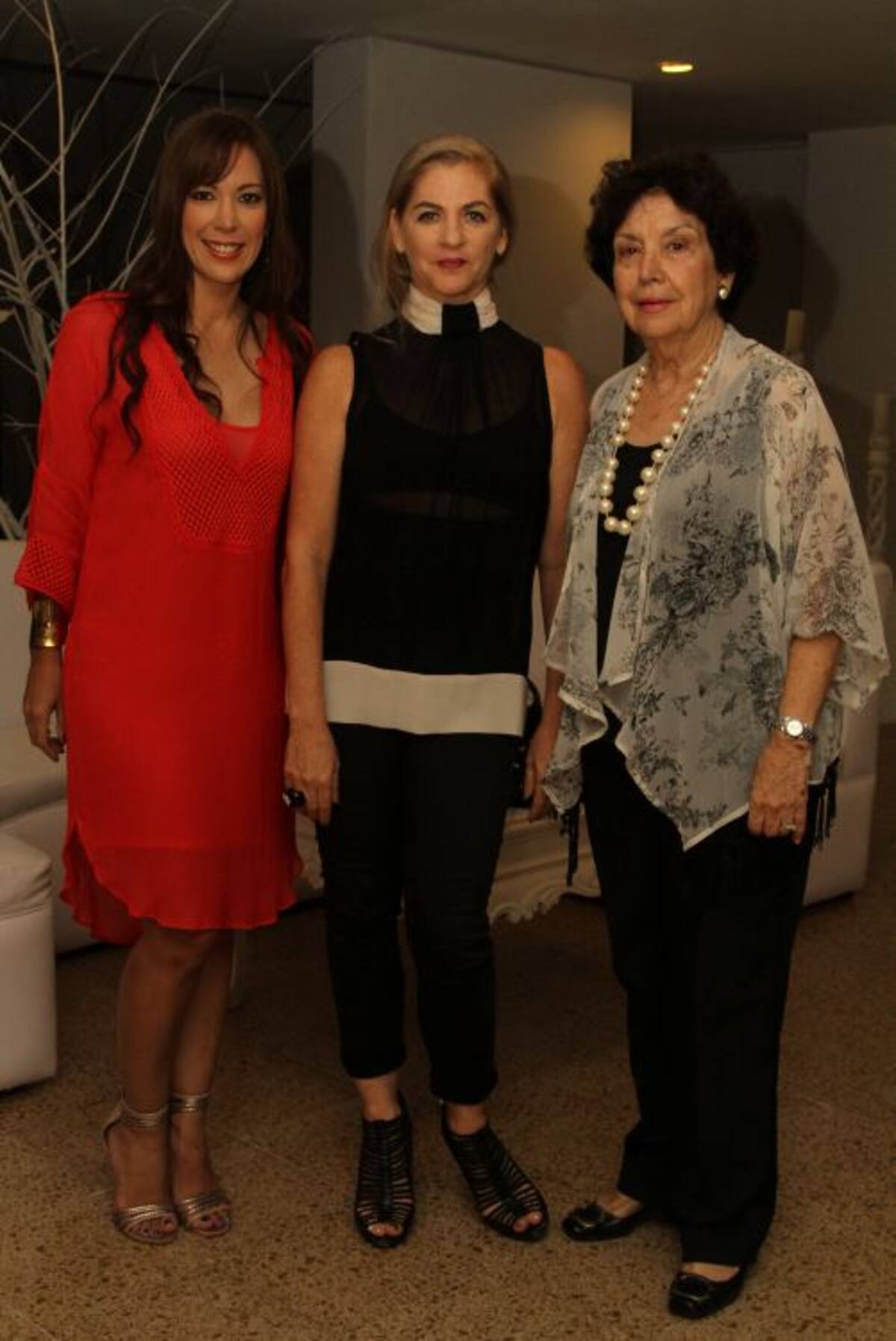 Mayra Sotomayor, Rosanna Lignarolo y Elizabeth de Lemaitre.