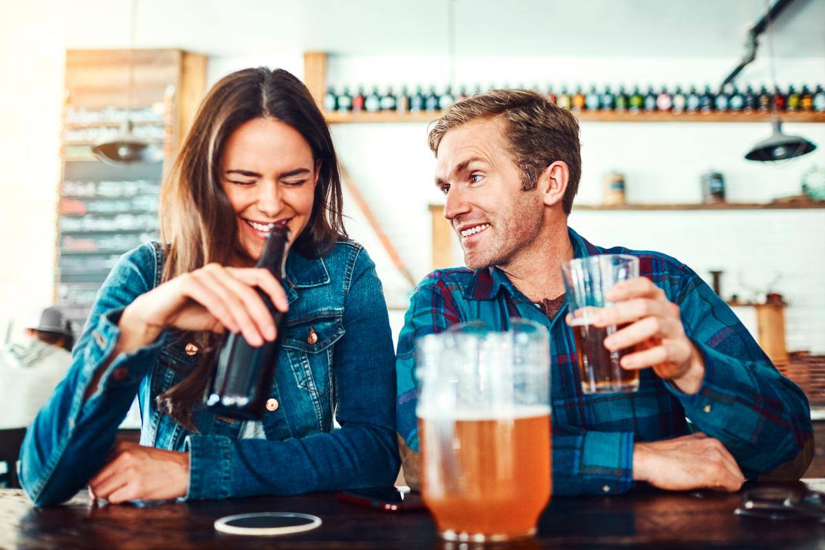 ¡No lo culpes! El alcohol no influye en nuestra percepción del atractivo