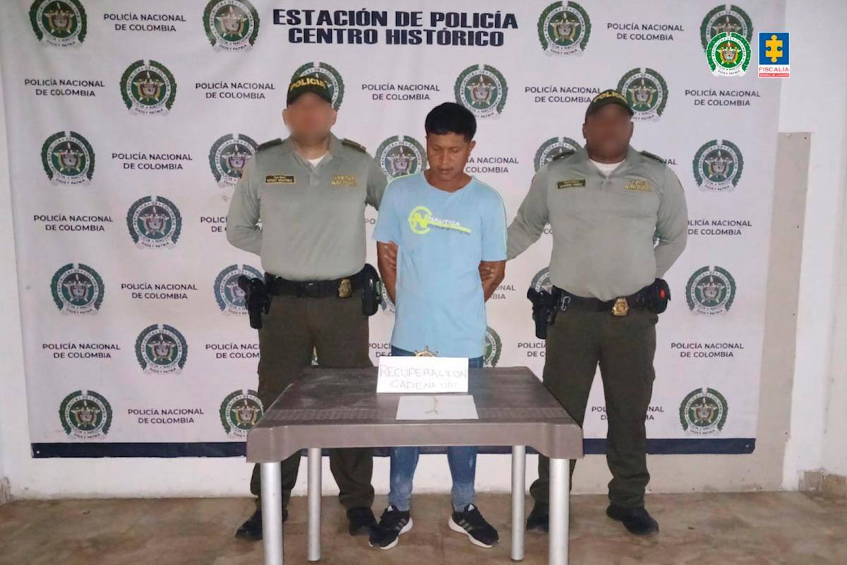 A prisión por robarle cadena de oro a turista francesa en el Centro Histórico