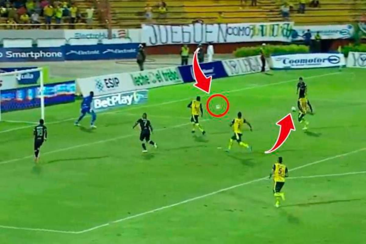 Video: recogebolas genera polémica en un partido de la Liga en Colombia