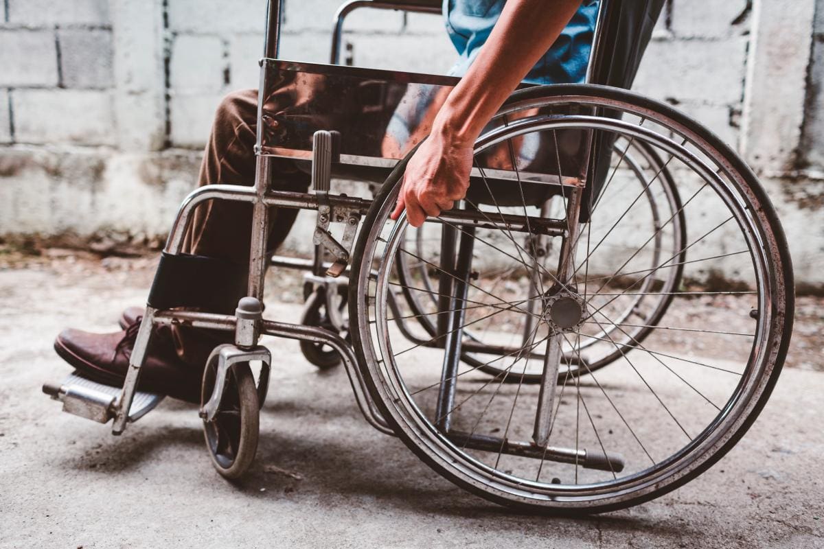 Increíble: Hombre con parálisis se comunica gracias a implante cerebral