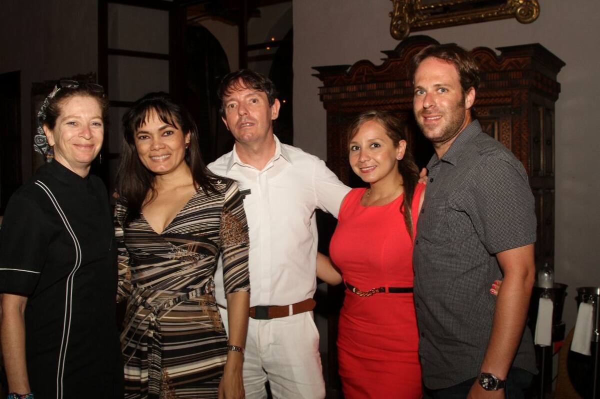 La Chef Ejecutiva del Hotel, Isabelle Alexandre; Angélica Castilla, el manager del restaurante 1621, Christophe Tessier; Rocío Aguilar y Eric Alexandre.
