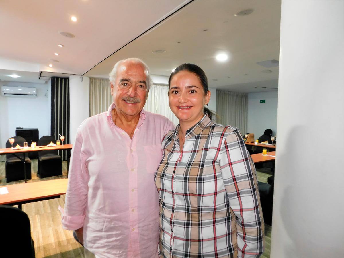 El expresidente Andrés Pastrana y Angélica Fernández.