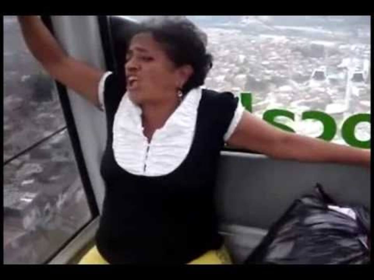 Doña Gloria se hizo famosa por su reacción al subirse en el Metrocable de Medellín. El video fue grabado y subido a internet por sus hijas.