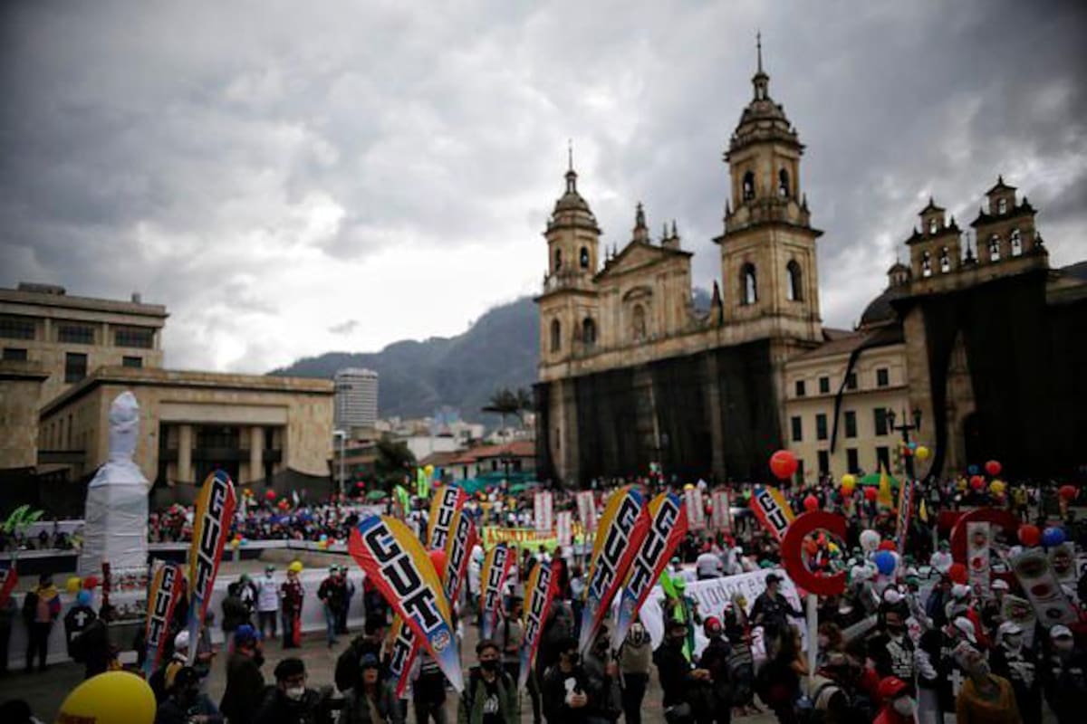 Convocan paro nacional para el 28 de abril en contra de la Reforma Tributaria
