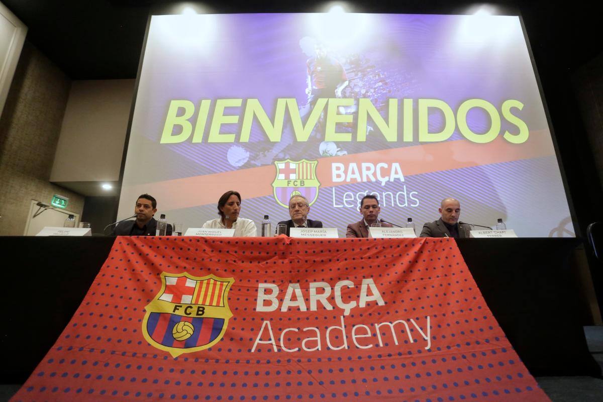 Rivaldo, Saviola y otras leyendas del Barcelona jugarán en Colombia en el 2020