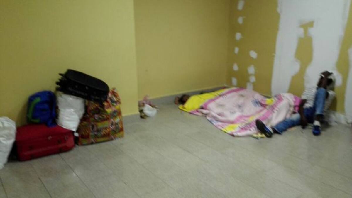 Imagen correspondiente a la noche del viernes 16 de diciembre en el Aeropuerto de Cartagena.