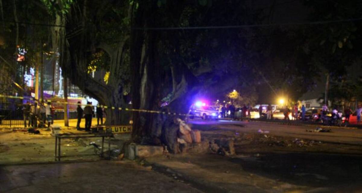 La dos mujeres y el hombre fueron asesinados a balazos, junto a la Transversal 54, en el barrio El Rubí. La Policía indicó que iban a matar a una mujer, pero terminaron asesinando a las tres personas.