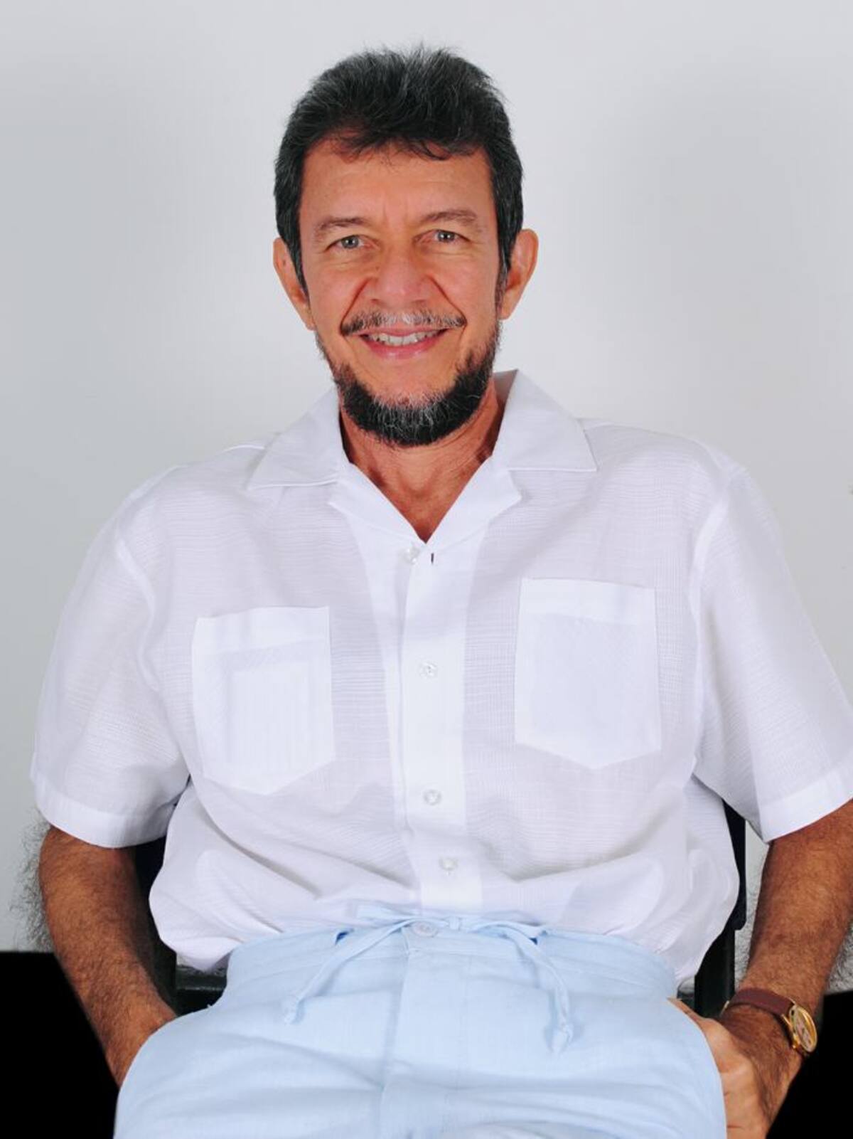 El poeta y columnista de El Universal Cristo García Tapia, homenajeado. Archivo El Universal