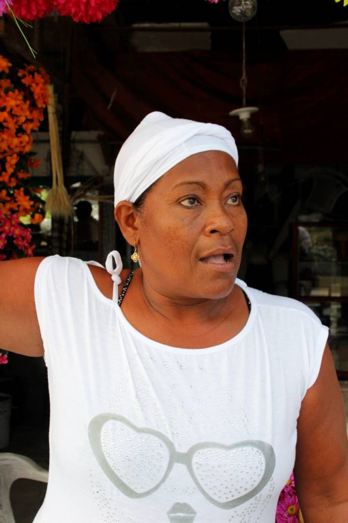 Luz Marina Puello, vocera de los vendedores de flores. JULIE PARRA BENITEZ - ELUNIVERSAL.COM.CO