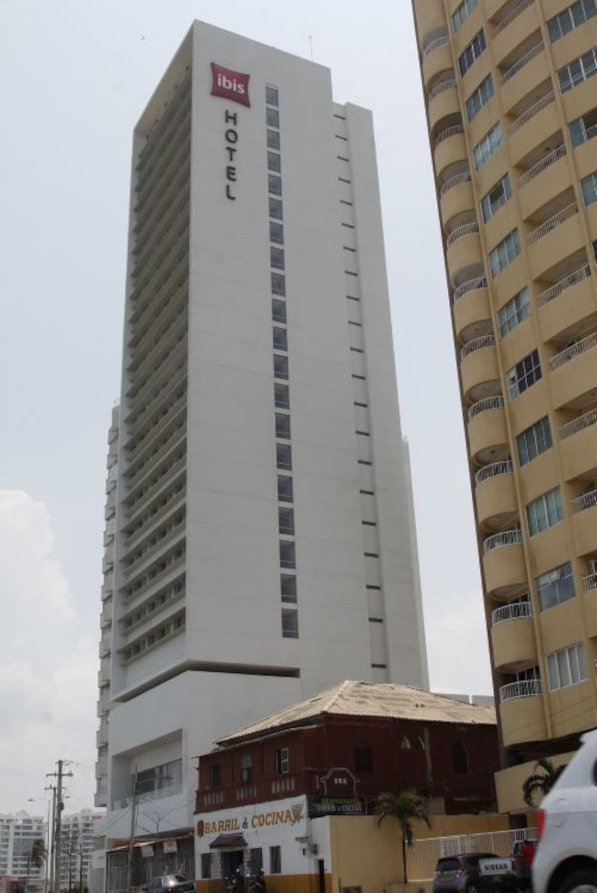 Hotel Ibis Marbella, en la avenida Santander, en Marbella. KAILLINE GIRALDO - EL UNIVERSAL