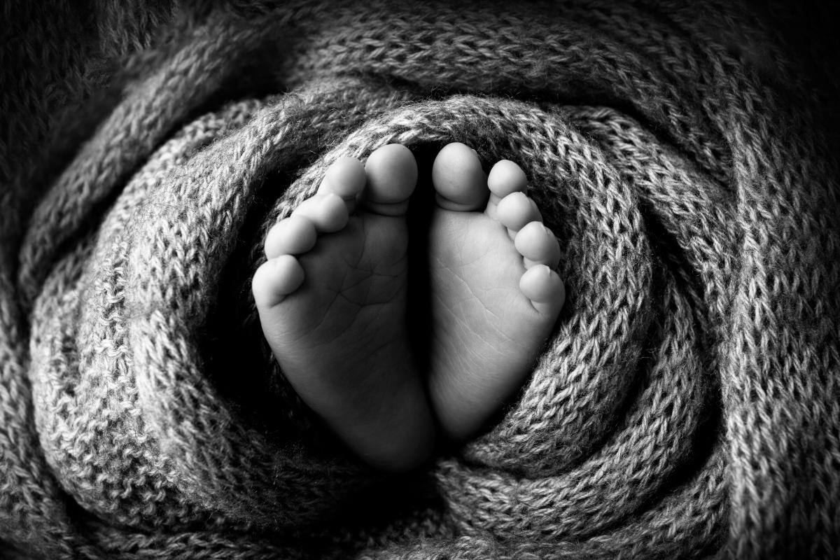 Así va el caso del bebé que murió por golpes y quemaduras