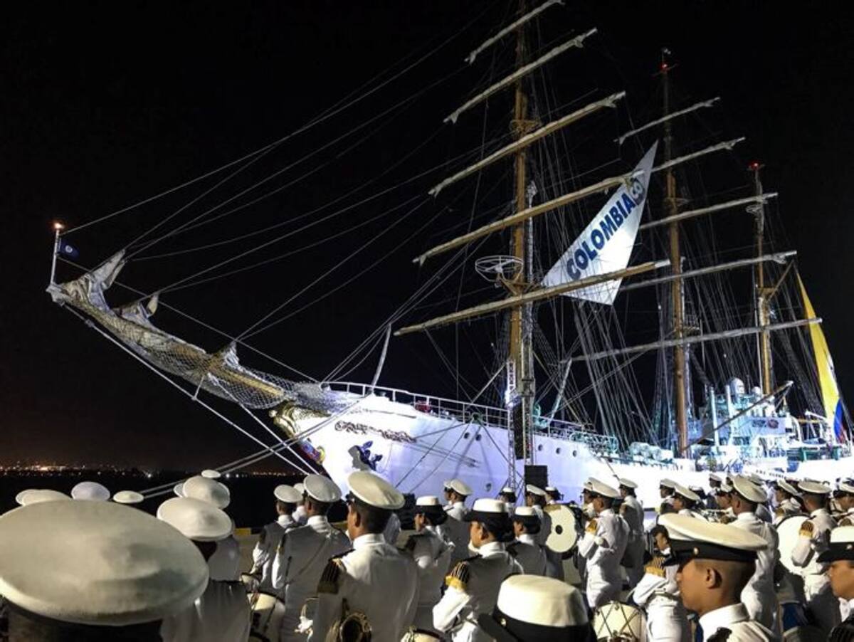 Este velero tipo bergantín barca, tiene 67 metros de eslora, 10.60 metros de manga y 4.8 metros de calado, con dos mecanismos de propulsión: un motor diésel y vela. Nayib Gaviria.
