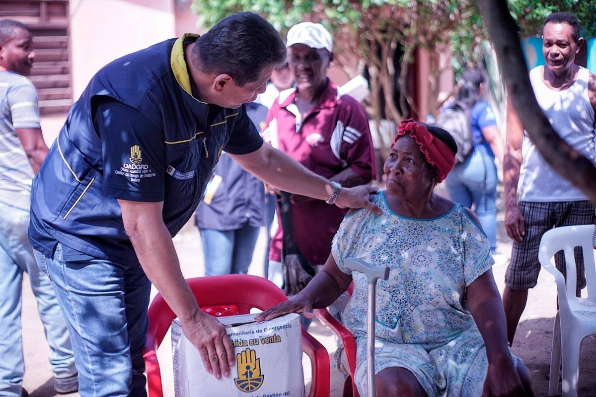 Gobernación de Bolívar entrega ayudas humanitarias a afectados en Marialabaja