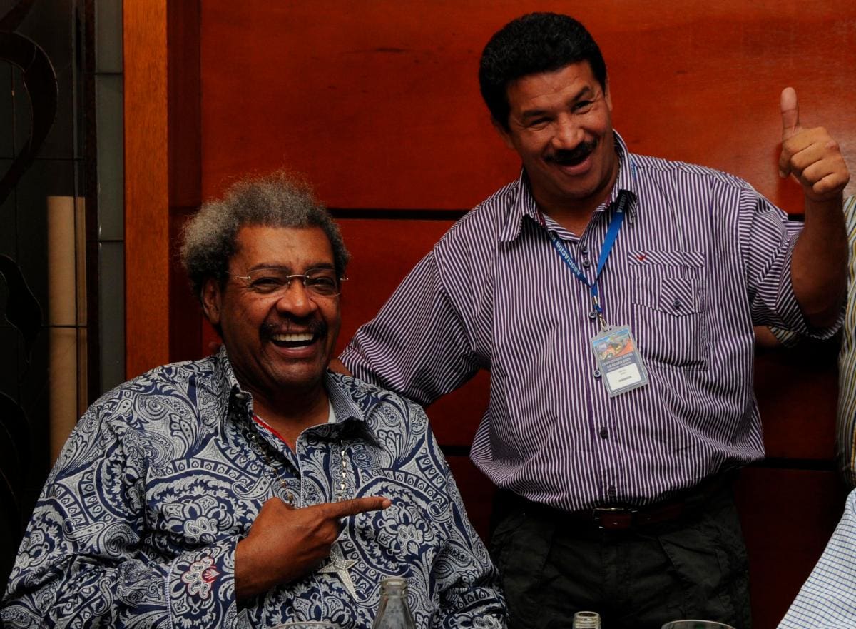 ‘Happy’ Lora con el promotor Don King. //ARCHIVO