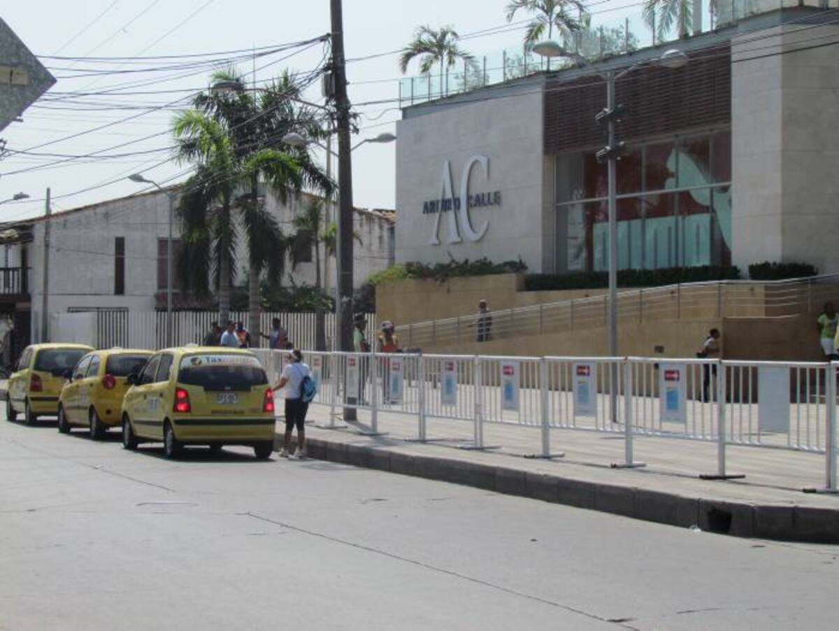 Los trancones en este sector del Pie de la Popa se presentan a diario. Cortesía