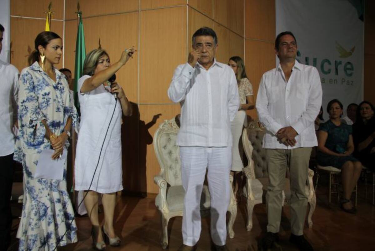 El gobernador de Sucre, Edgar Martínez Romero tomó posesión del cargo y contó con la presencia del Vicepresidente, Germán Vargas. MANUEL SANTIAGO PÉREZ/EL UNIVERSAL/