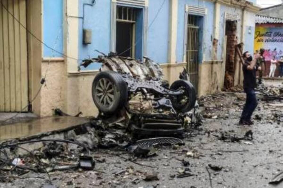 Duque sobre carro bomba: “Estos actos cobardes son imperdonables”