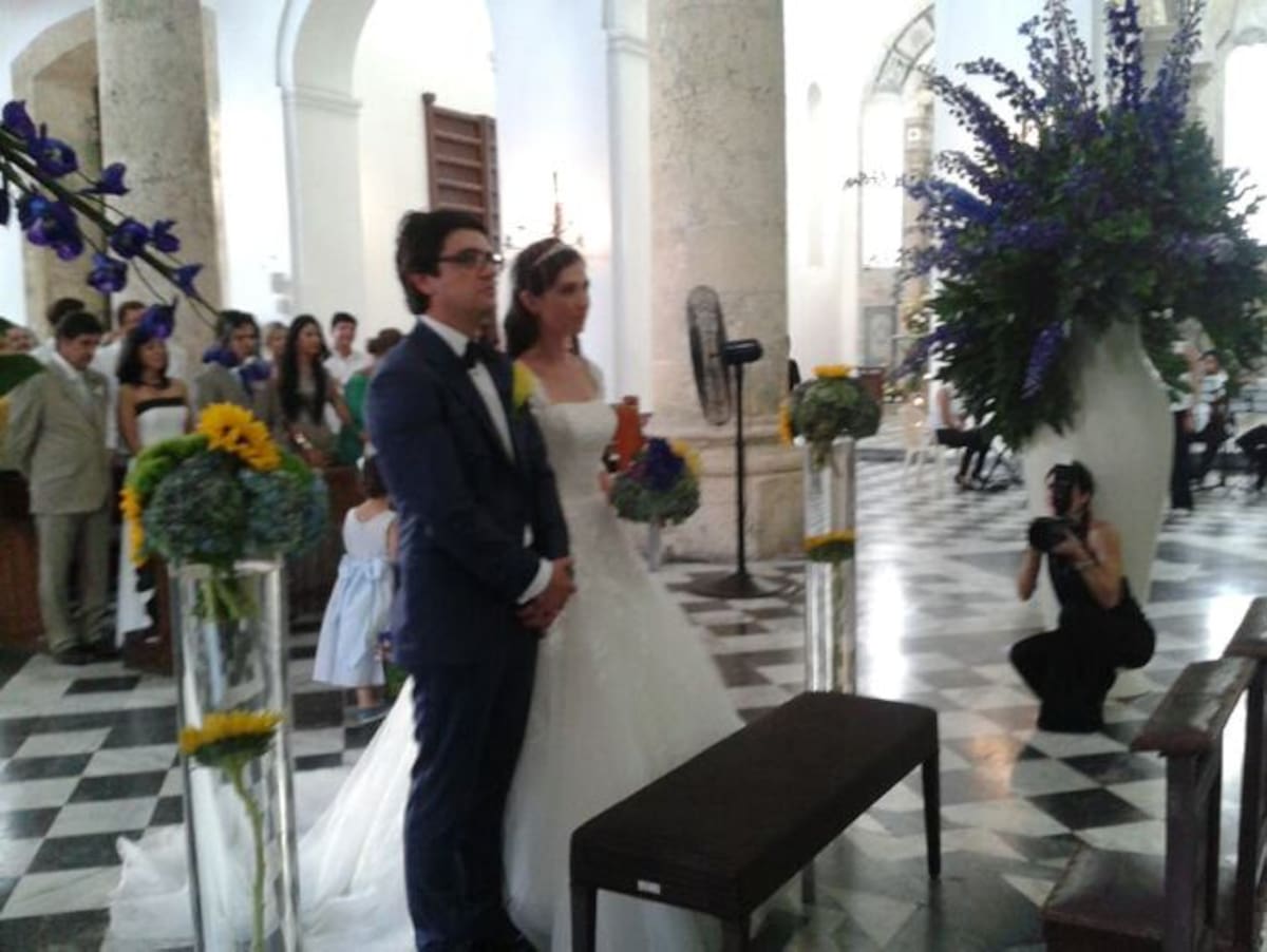 A la ceremonia asistieron pocas personas. EL UNIVERSAL