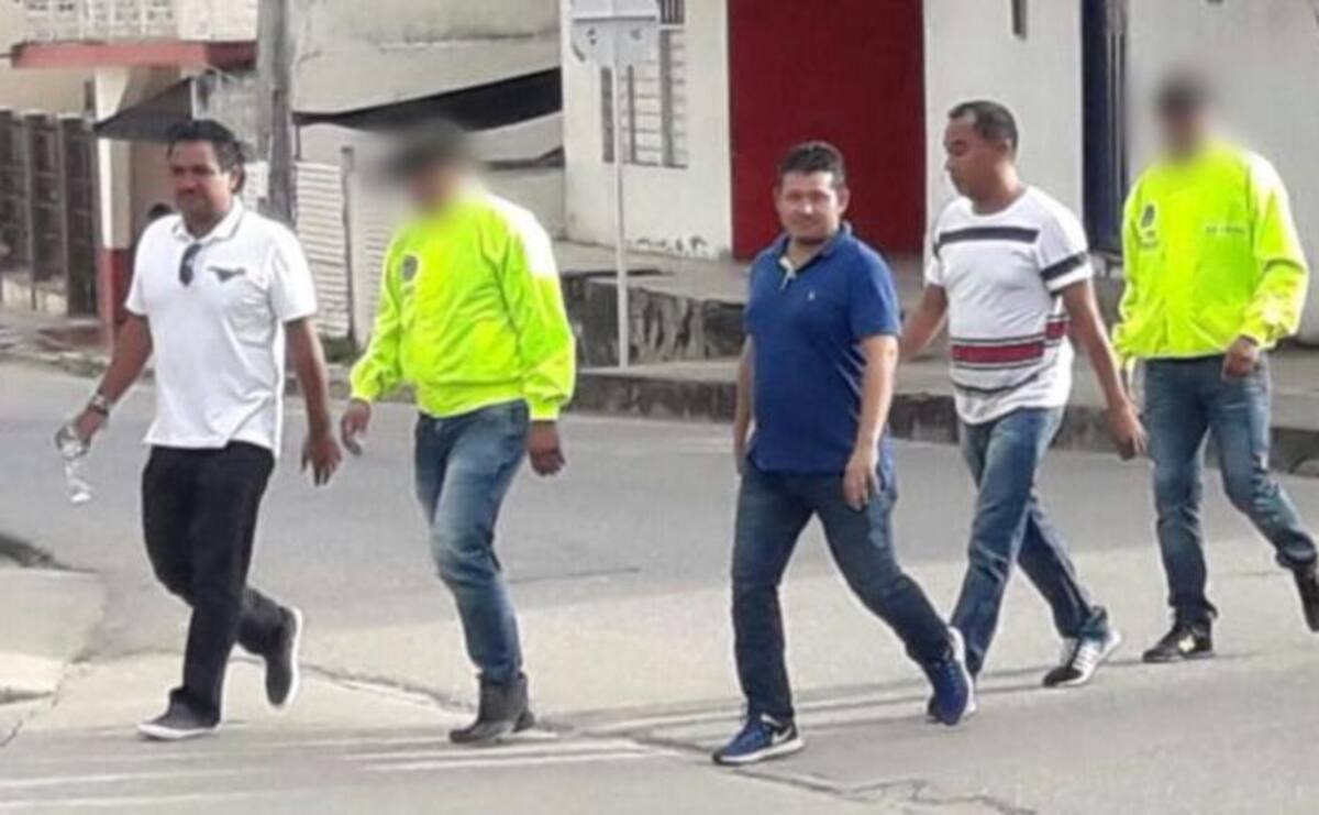 Domínguez Carrascal se entregó a las autoridades al mediodía de este domingo en Sincelejo ante unidades de la Sijin de la Policía Nacional, tras conocer que contra él había una orden de captura vigente. cortesía