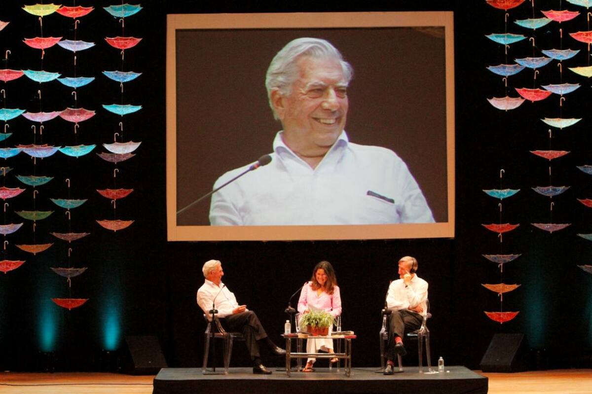 Mario Vargas Llosa, Marianne Ponsford y Julián Barnes. fotos Dagoberto Cabarcas/El Universal/
