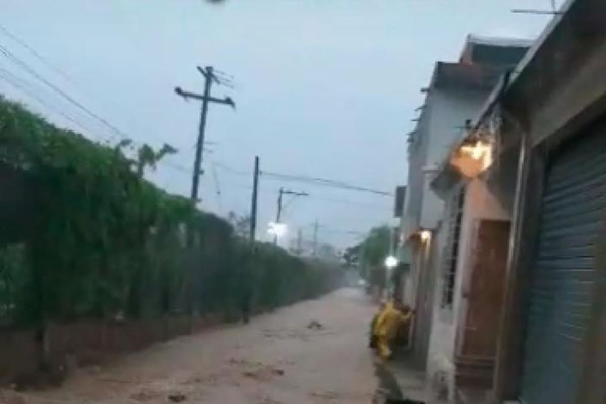 “Tenemos cuatro barrios incomunicados”