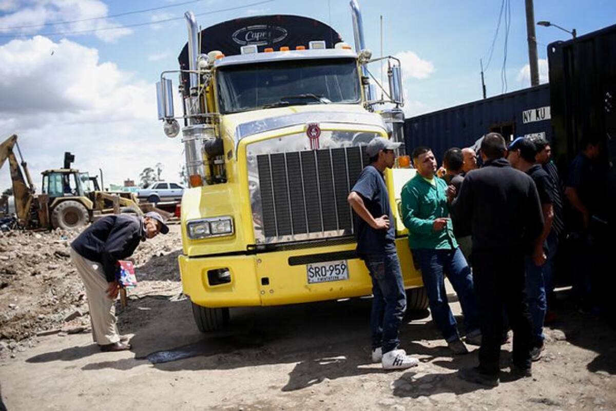 La cita fue anunciada por el Ministerio de Transporte para este miércoles a las 10 de la mañana con los transportadores de carga. //Colprensa.