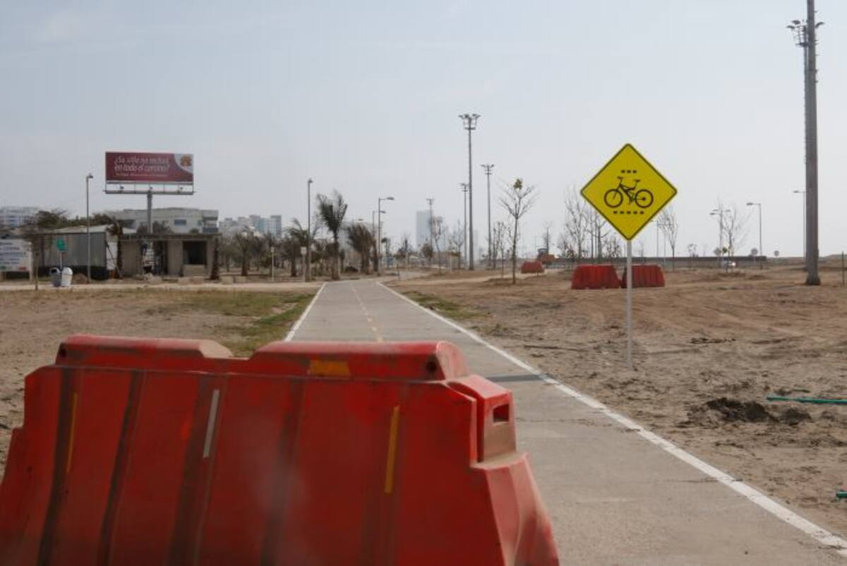 Ciclistas de la zona norte de Cartagena se quejan porque no los dejan circular por el Túnel de Crespo ni tienen acceso a las ciclorutas del parque. Jairo A. Cárdenas A. - El Universal