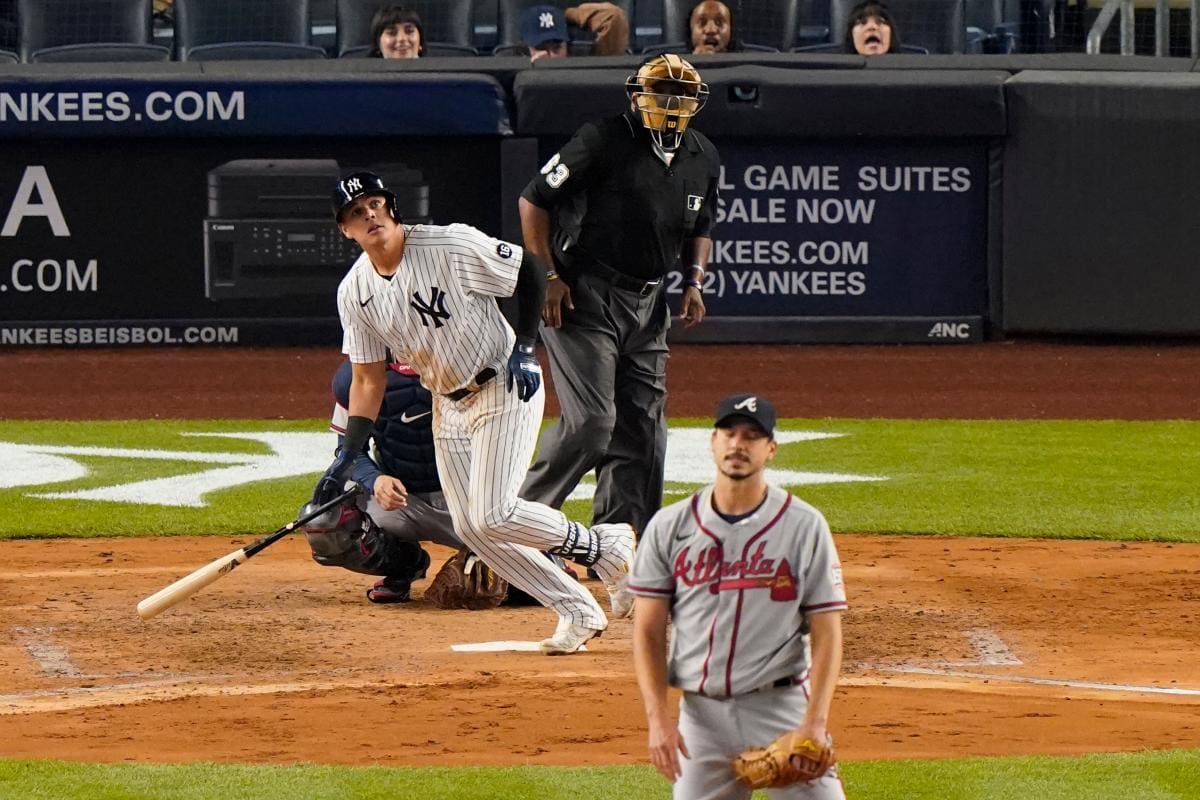 Jonrón de Gio Urshela empata juego ante Bravos