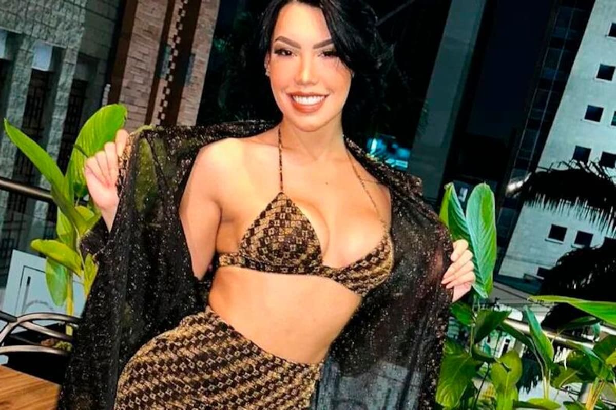 Video: Ana del Castillo trata de “porquería” a productor en pleno concierto