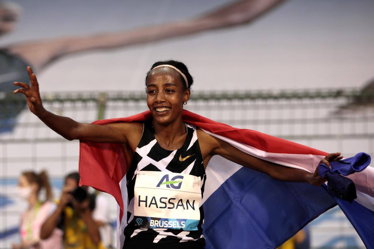Sifan Hassan establece un nuevo récord del mundo de la hora