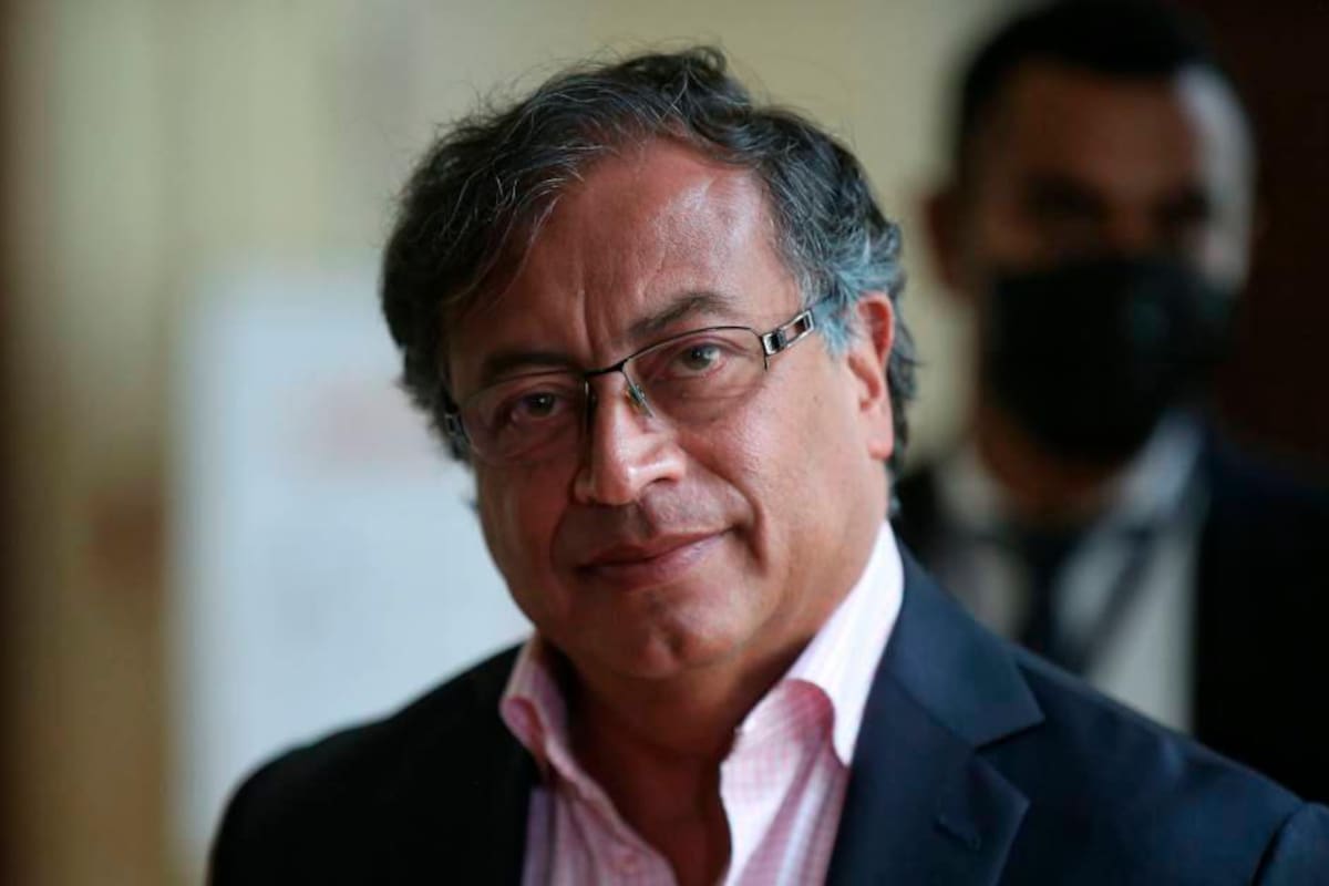 Junta Médica Nacional llama la atención el caso de Petro y su hermano