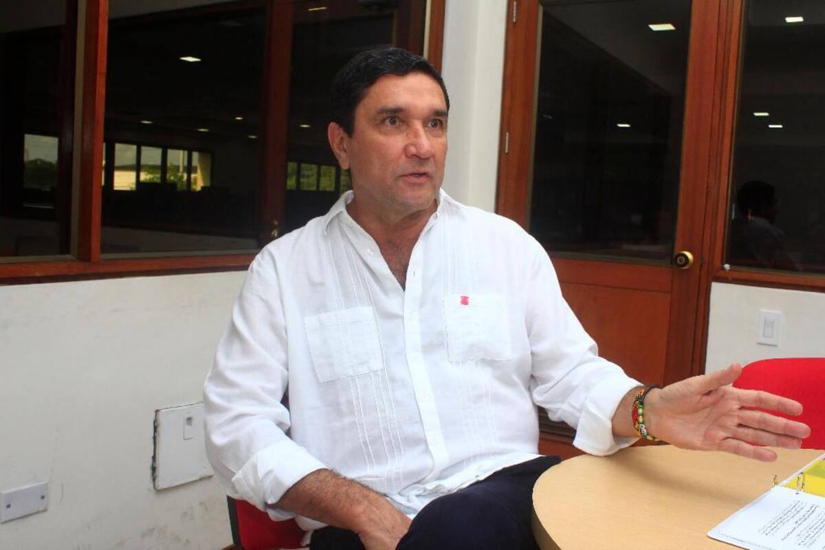 Asocapitales radica proyecto de ley sobre cárceles; sigue residuos sólidos