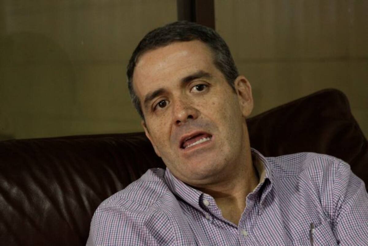 Andrés Betancour. Lorena Henríquez Laborde