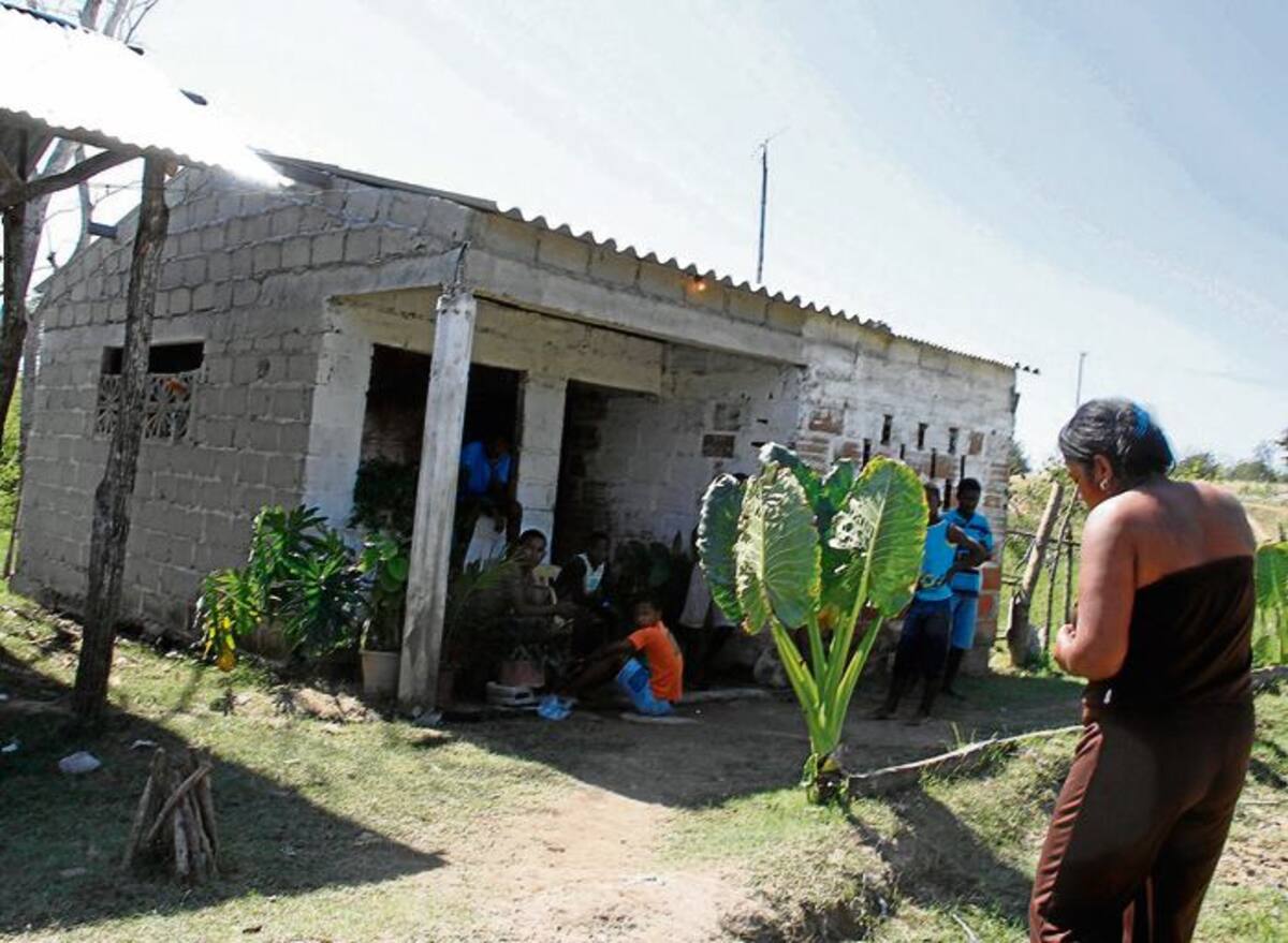Los sicarios ingresaron hasta la habitación principal de la casa donde Ender dormía con su mujer.