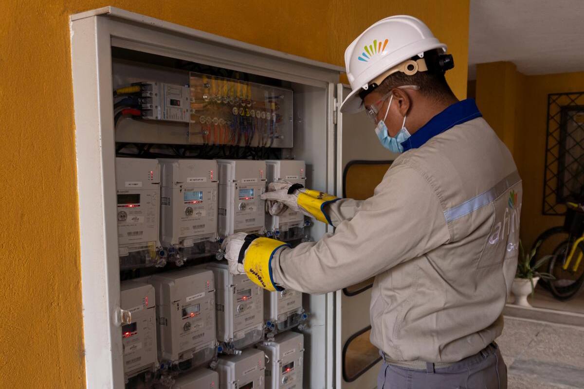 Afinia pide a la comunidad denunciar a los usuarios que roban energía