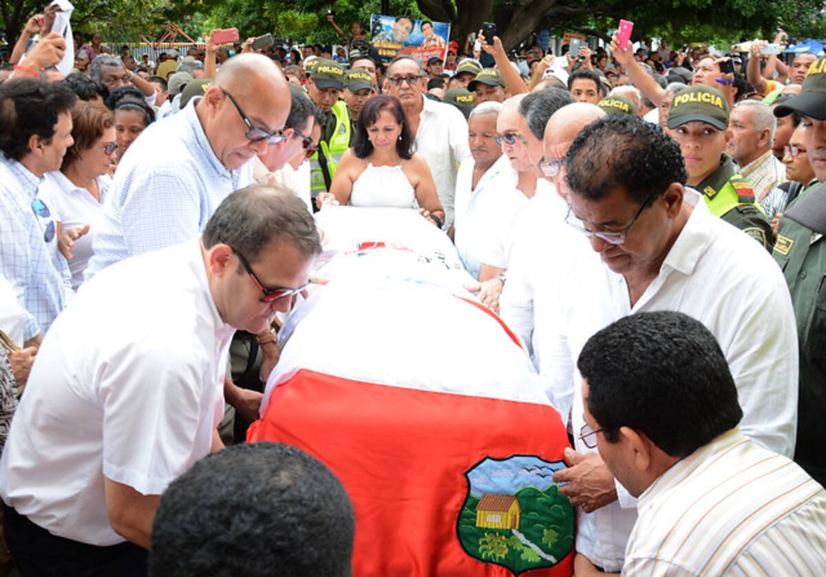 Despedida de Calixto Ochoa en la tarima ‘Francisco El Hombre’, de la mítica plaza Alfonso López de Valledupar. ( COLPRENSA