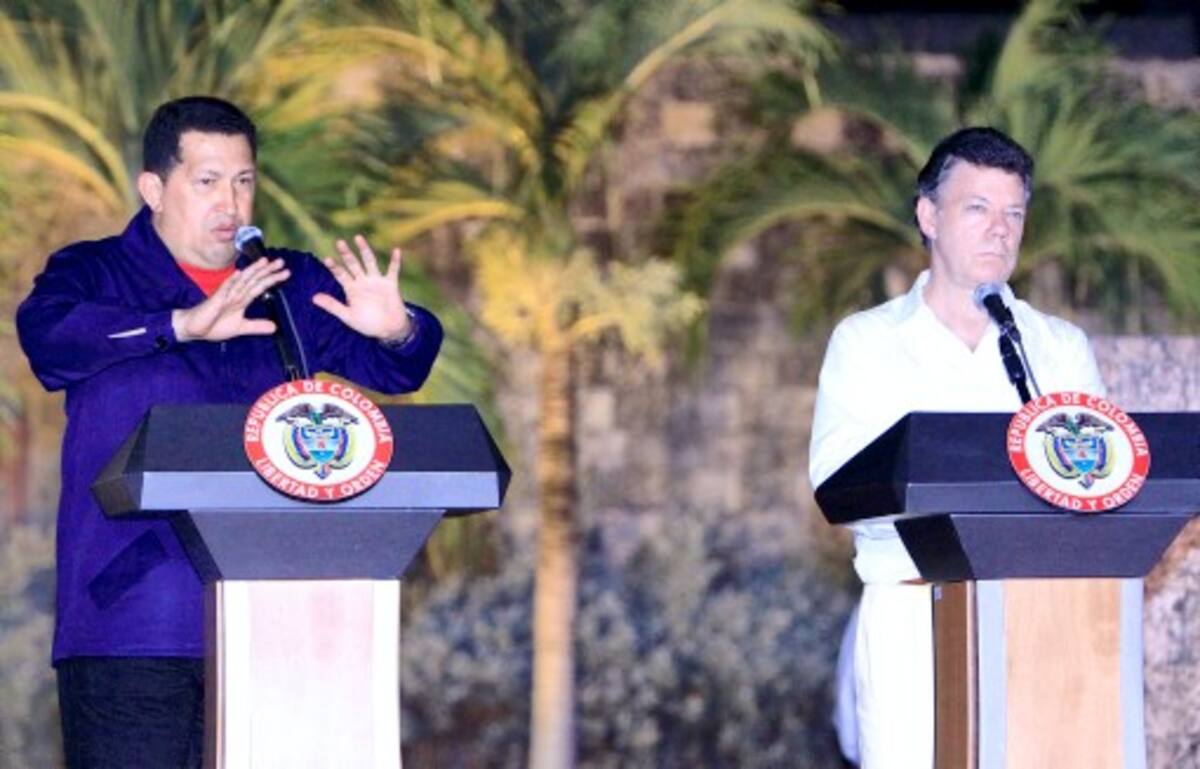 Hugo Chávez y Juan Manuel Santos. JULIO CASTAÑO EL UNIVERSAL