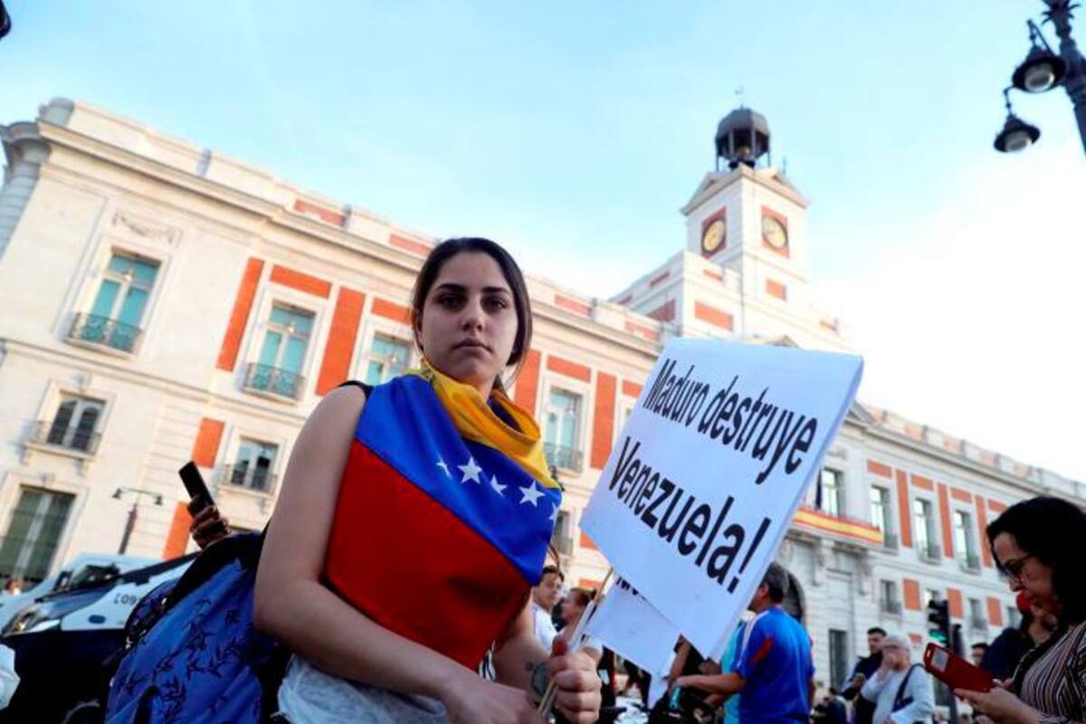 Denuncian cierre de radio en Venezuela