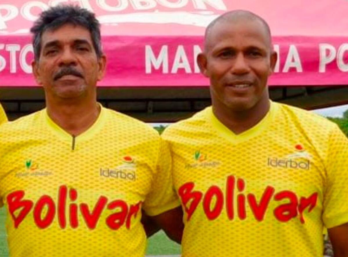 Pedro Muñoz y Gustavo Mosquera, entrenadores de Bolívar.