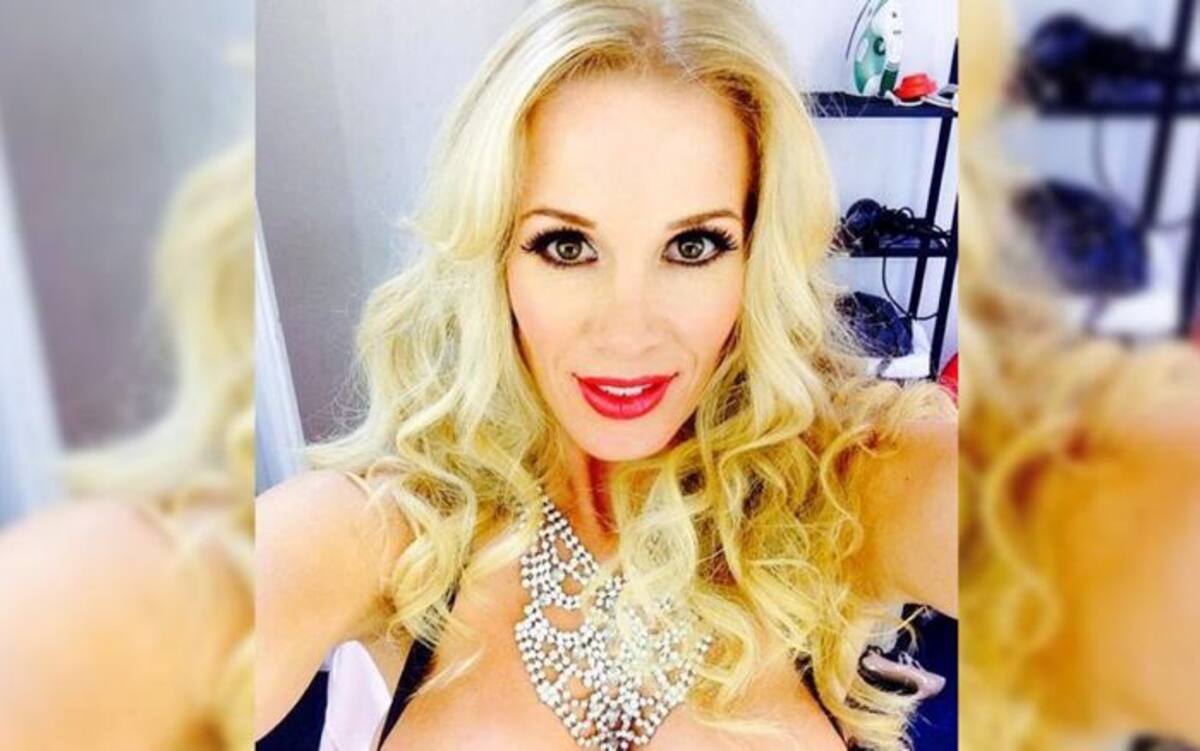 Rebecca More, famosa actriz porno. Twitter