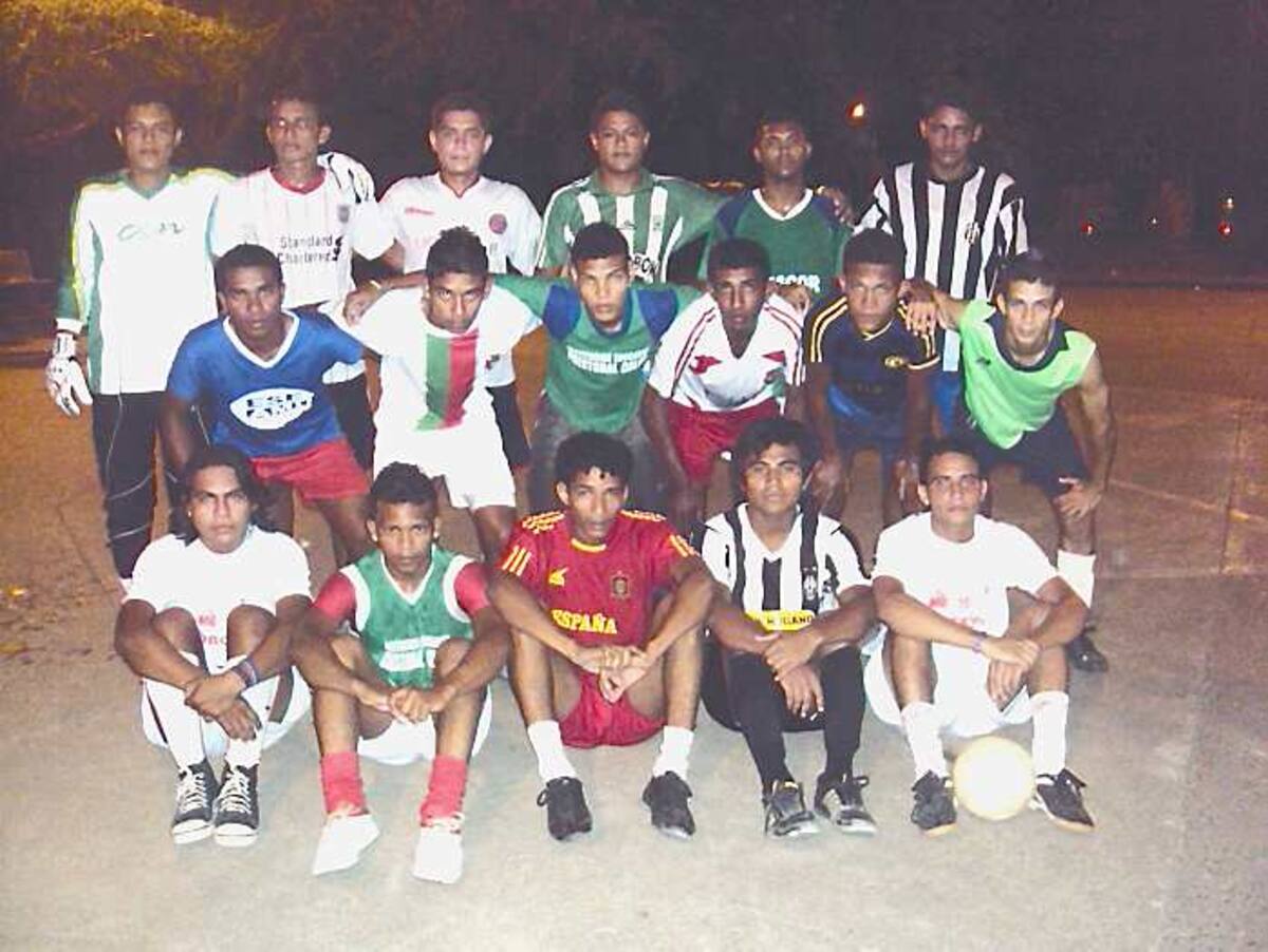 Jugadores que integran la selección de fútbol de salón de Córdoba para las eliminatorias a los Juegos Atléticos Nacionales del 2012 en Colombia. REDACCIÓN DIARIO /EL UNIVERSAL