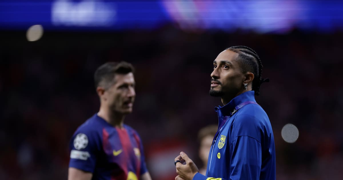 Raphinha apologizes after his gestures to Atletico Madrid fans